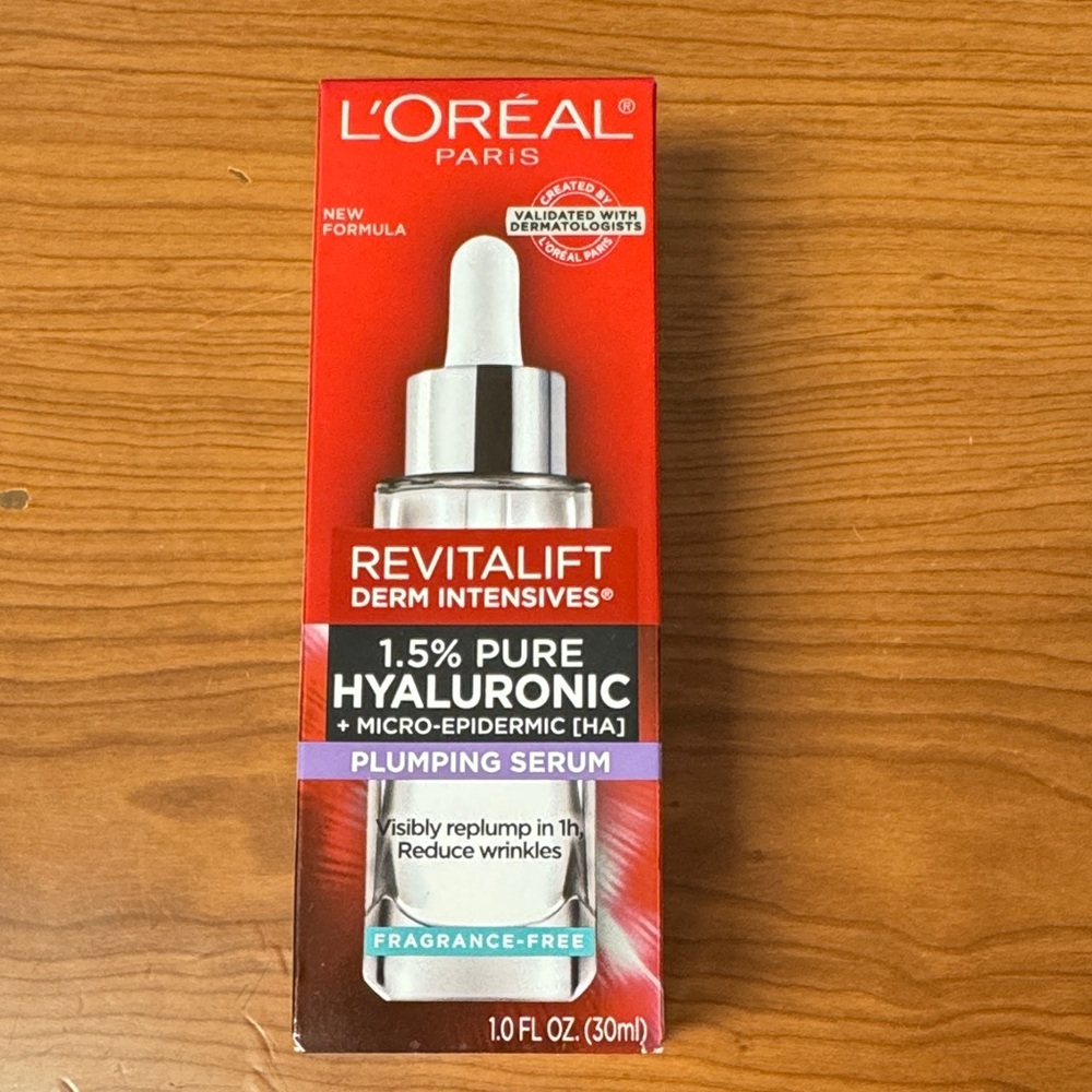 L'Oreal Revitalift Hyaluronic Plumping Serum - NEW